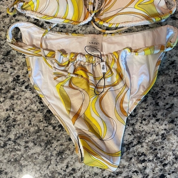 Monica Hansen Beachwear Vintage Chic Wrap Bikini Top and Bottoms small/medium - Picture 6 of 14